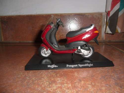 Maisto Peugeot Speedfight 1:18